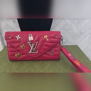 Authentic Louis Vuitton Wave Rouge Hearts Edition Wallet/Wristlet